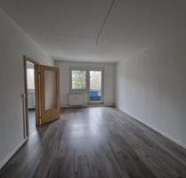 Wohnen mit Blick ins Grüne***3-Zimmer-Wohnung mit Wannenbad und Balkon! - Leipzig Lausen-Grünau