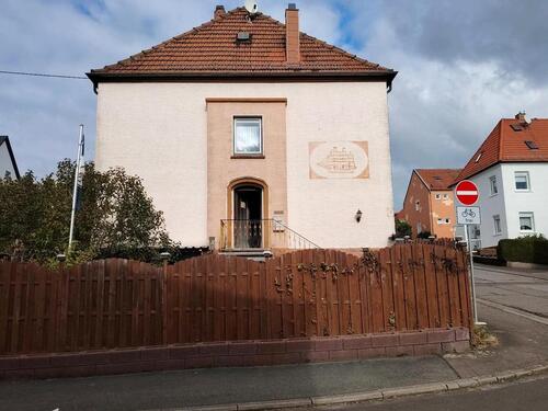 Foto - 2 - 3 Familenhaus - 180.000,00&nbsp;EUR Kaufpreis, ca.&nbsp; 190,00&nbsp;m&sup2;
