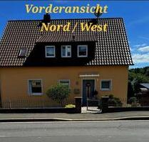 Kernsaniertes Zweifamilienhaus - 425.000,00&nbsp;EUR Kaufpreis, ca.&nbsp; 133,00&nbsp;m&sup2; in Lichtenfels (PLZ: 96215)