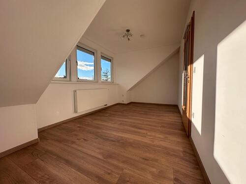 Foto - Helle 3-Zimmer Wohnung mit Garten, Einbauküche und Stellplatz