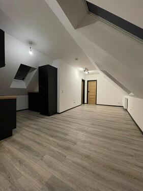 Foto - Zu Vermieten 3 Raum Wohnung Dachgeschoss