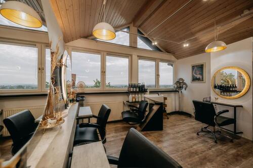 Foto - Attraktive Gewerberäume – ideal für FriseurKosmetik (25 m²)