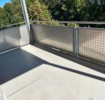 Vollständig renovierte 4 Zimmer Wohnung mit Blick auf die Wertach - Augsburg Oberhausen