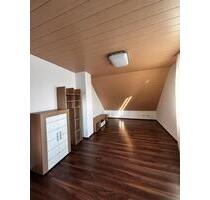 3-Zimmer Dachgeschosswohnung in Buchbrunn (Zeitmietvertrag) - Marktbreit