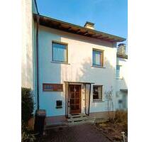 Familienfreundliches RMH: Vollkeller, Dachstudio, GarageStellpl. - Lüdenscheid