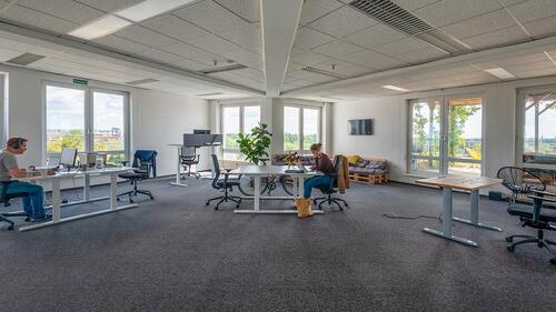 Foto - Helles Büro mit Dachterrasse: modern, möbliert, sofort verfügbar