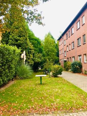 Foto - 3-Zi. KDB EG-Whg. mit Balkon & Stellplatz in DU-Overbruch ab 426