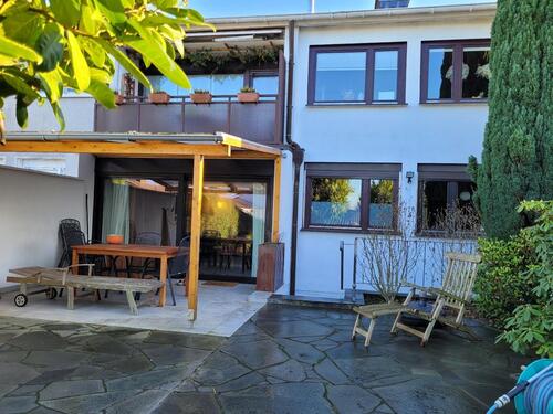 Foto - Haus mit großem Garten in Mülheim-Dümpten in Spielstraße