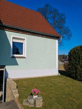 Foto - Kleines Haus mit Gartengrundstück