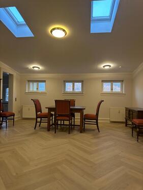 Foto - Repräsentative 4-Zimmerwohnung in denkmalgeschützter Stadtvilla –