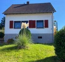 Freistehendes Einfamilienhaus mit Garten - Quierschied