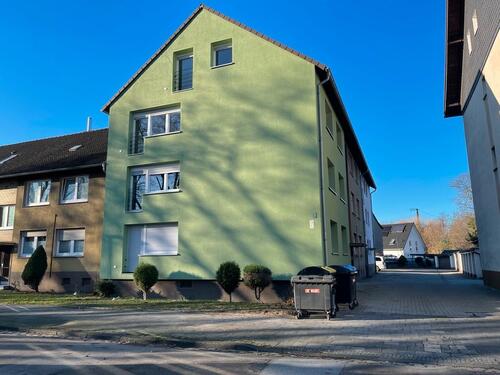 Foto - Kernsanierte 39 qm kleine 2 Z. Wohnung mit großen Balkon 4,5x2 m