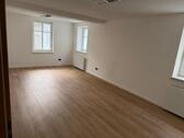 Foto - Neurenovierte, großzügige 3-Zimmer-Wohnung