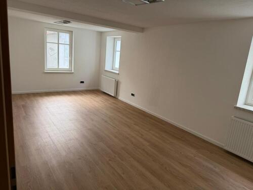 Foto - Neurenovierte, großzügige 3-Zimmer-Wohnung