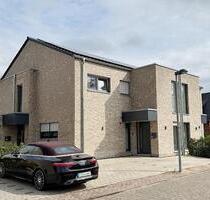 Moderner heller Neubau in ruhiger Lage - RheineGellendorf