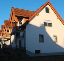 Frisch renovierte 1,5 Raum-Wohnung mit Balkon in 02742 Neusalza - Neusalza-Spremberg