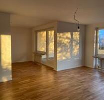Stilvoll renovierte 3,5 Zimmer Wohnung in Bestlage mit traumhafter Südterrasse - Göppingen