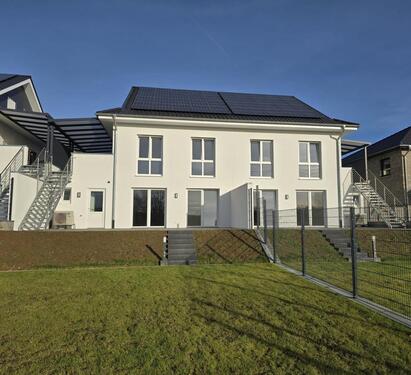 Foto - Moderne, großzügige Neubau-Doppelhaushälfte in Ostercappeln