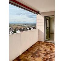 Gepflegte 2-Zimmer-Wohnung im 7. OG mit Balkon in Markgröningen