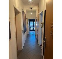 Schönes möbliertes Zimmer in WG mit Balkon - Hofheim am Taunus