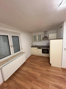 Foto - Top gelegene 2-Zimmer Wohnung mit Einbauküche und Stellplatz