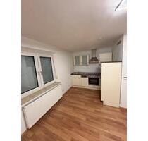 Top gelegene 2-Zimmer Wohnung mit Einbauküche und Stellplatz - Regensburg Brandlberg