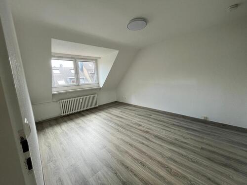 Foto - 3 Zimmer Dachgeschoßwohnung zur Miete in Essen