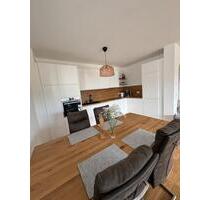 Barrierefreie Erdgeschoss-Neubauwohnung mit Terrasse+Küche - Großheubach