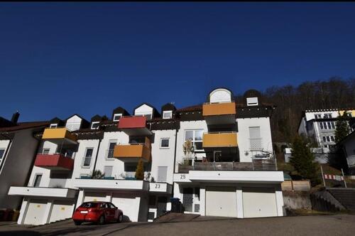 Foto - 1-Zimmer-DG-Wohnung mit Balkon, EBK & Außenstellplatz -Geislingen