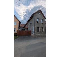 Einfamilienhaus mit Scheune - 130.000,00&nbsp;EUR Kaufpreis, ca.&nbsp; 149,00&nbsp;m&sup2; in Rudolstadt (PLZ: 07407)