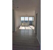 Penthouse 1,5 -Zimmer mit 2 Balkone und Stellplatz - Oberhausen-Rheinhausen