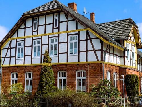Foto - Helle, frisch renovierte 3,5 Zi.-OG-Wohnung 120 m2 OT Walmsburg