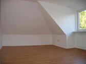 Foto - Helle 2-Raum-Dachwohnung in privatem Dreifamilienhaus