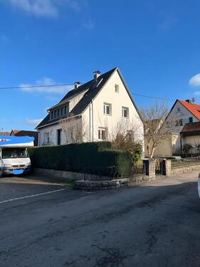 Foto - Freistehendes Haus mit großem Garten
