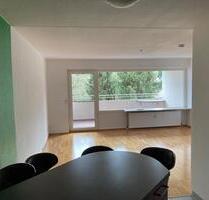 Attraktive 3-Zimmer Wohnung mit großem Balkon und Aufzug - Leinfelden-Echterdingen