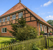 Bauernhaus mit gesamter Hofstelle - Bleckede
