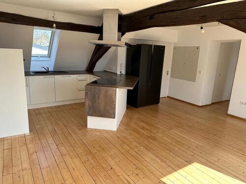 Foto - Großzügig geschnittene, lichtdurchflutete Dachgeschosswohnung