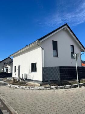 Foto - Einfamilienhaus von Privat! Neubaugebiet# Pfeddersheim# Bj 2018
