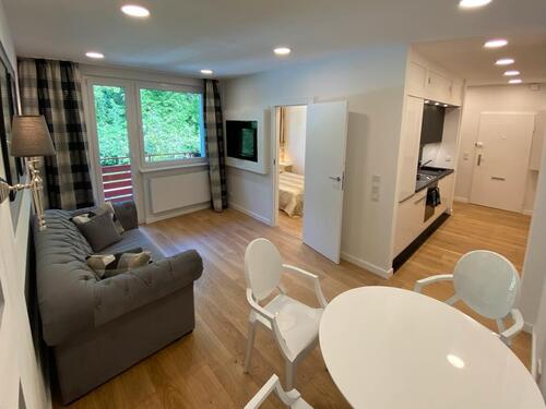 Foto - Möblierte 2 Zimmerwohnung: Balkon, Stellplatz, Putzfrau, Wannsee