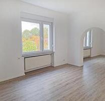 Gepflegte und renovierte 3-4 Zimmer-Wohnung mit großem Balkon in ruhiger Lage - Nähe Kurpark Bad Oeynhausen