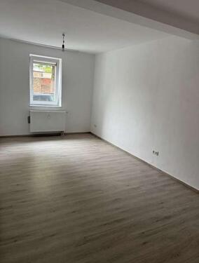 Foto - Büroraum, Archivraum, Aktenraum, Zwischenlager, Gewerbefläche etc