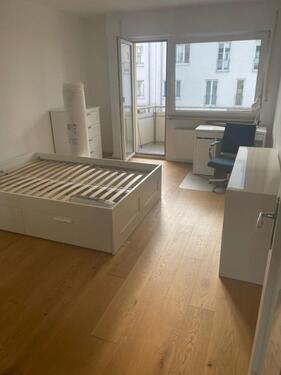 Foto - Helles Zimmer - Möbliert & Balkon - Nähe Stadtpark (WG)