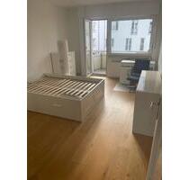 Helles Zimmer - Möbliert & Balkon - Nähe Stadtpark (WG) - Nürnberg Herrnhütte