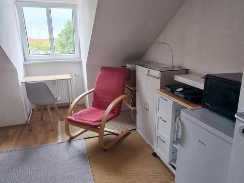 Foto - 1 Zimmer Dachgeschoßwohnung zur Miete in Unterföhring
