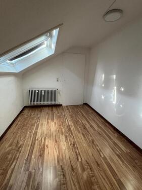 Foto - Charmante 3-Zimmer-Wohnung mit großem Privatgarten, Stellplatz un