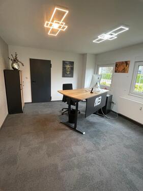 Foto - Büro zu Vermieten ist - 5,00&nbsp;EUR Kaltmiete, ca.&nbsp; 160,00&nbsp;m&sup2;
