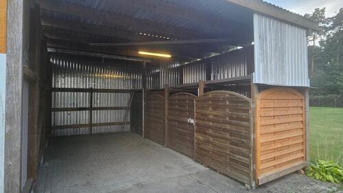 Foto - Stellplatz Carport Wohnmobil Wohnwagen Anhänger Boot