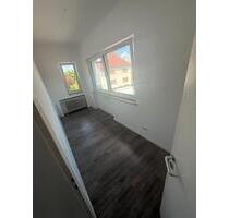 4 Zimmer Wohnung zu vermieten - 1.200,00&nbsp;EUR Kaltmiete, ca.&nbsp; 130,00&nbsp;m&sup2; in Lehrte (PLZ: 31275)