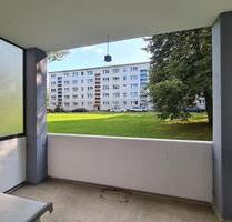 Exklusiver Einzugsbonus*: Frisch renovierte EG-Wohnung mit Tageslichtbad & großzügigen Balkon - Freiberg