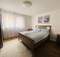 Helle 2-Zimmer-Wohnung in Stuttgart Ost +zwei Garagen